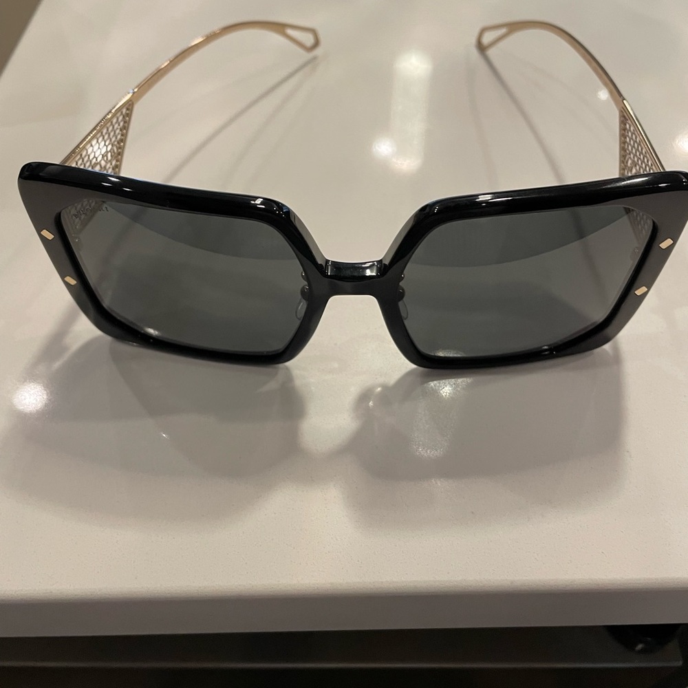 Brand new authentic pair of Bulgari sunglasses. - Picture 3 of 8